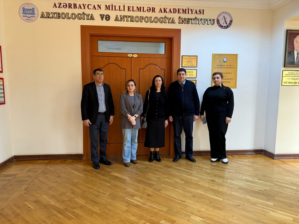 Xəzər Univeristetinin dəvəti ilə Azərbaycana gələn Ege Universiteti professorunun seminarı   