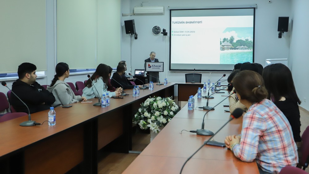 İqlim dəyişikliyi və dəyişən iqtisadi siyasətlər: problem və perspektivlər” mövzusunda panel müzakirə keçirilmişdir