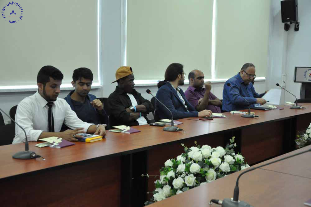 Zekalar Lyceum Pupils Visit Khazar University