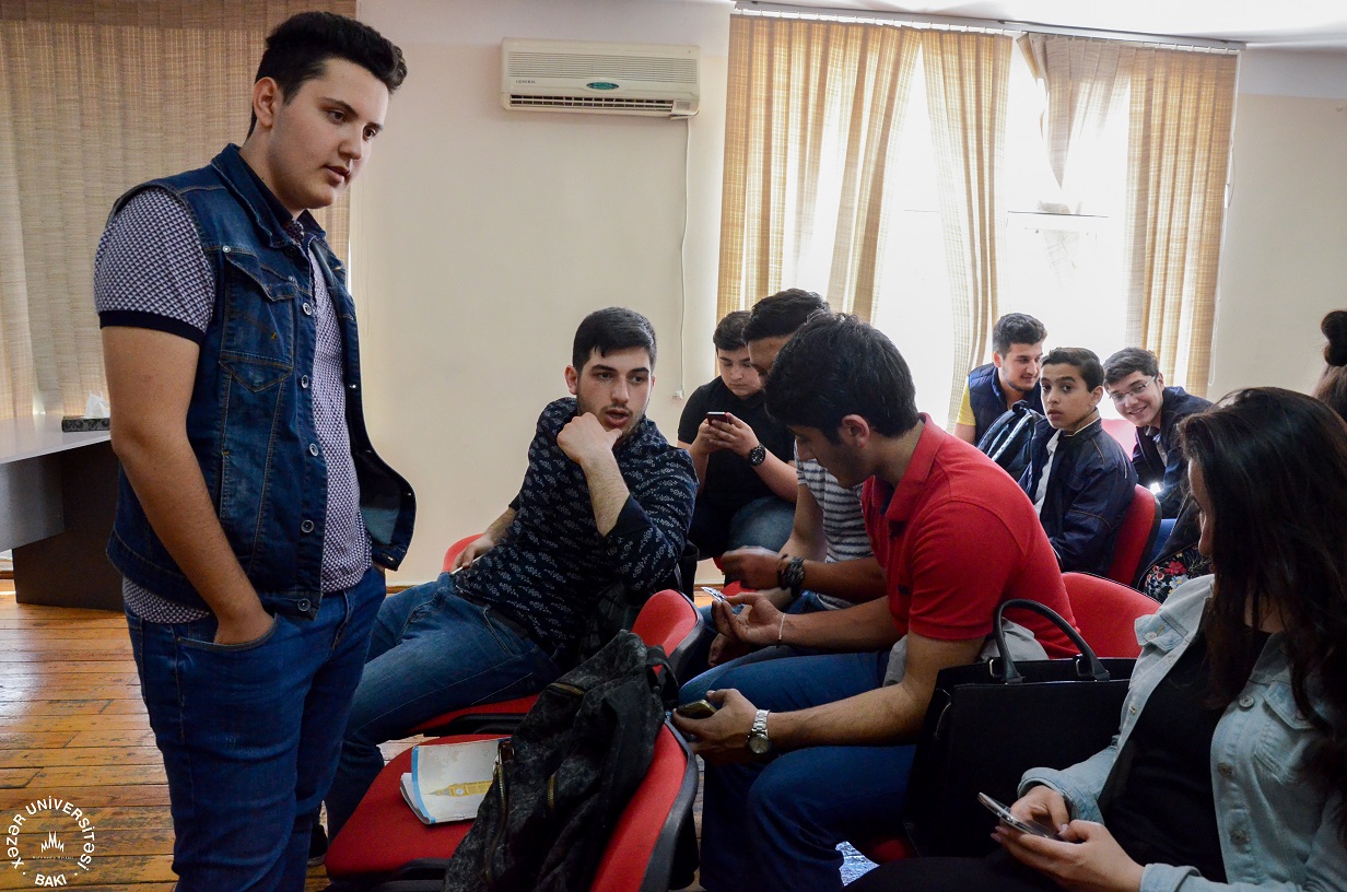 Student Union Organizes Meeting with Actor Huseyn Azizoglu