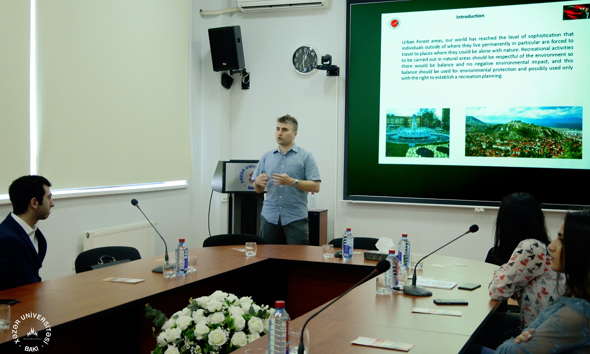 Kastamonu University Faculty Member Delivers Lecture at Khazar University
