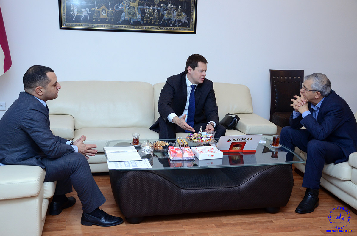 Chairman of the Management Board of VTB Bank (Azerbaijan) visits Khazar University