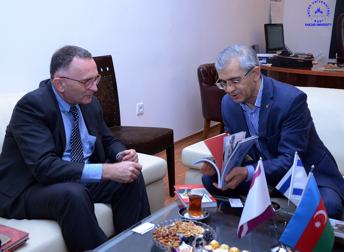 Israeli ambassador visits Khazar University