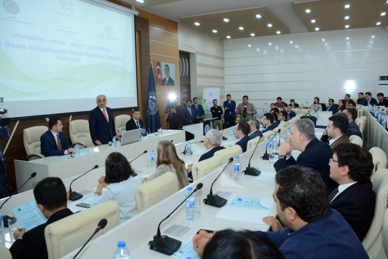 Khazar University Instructors participate in Economic Forum