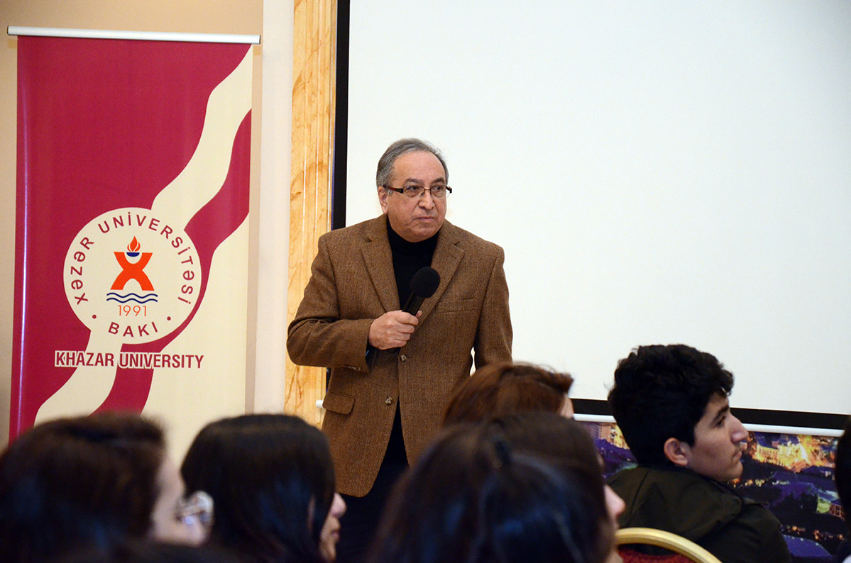 Rector meets the first-year students of the School of Humanities and Social Sciences