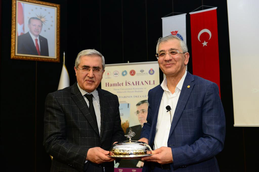 Hamlet Isakhanli met with Readers at Kahramanmaraş Sütçü Imam University