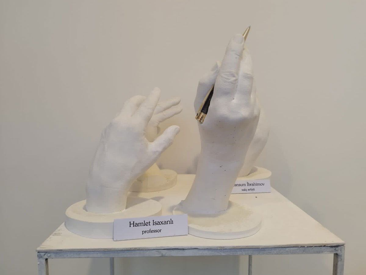 Professor, academician Hamlet Isakhanli's hands in the "Talking Hands" gallery