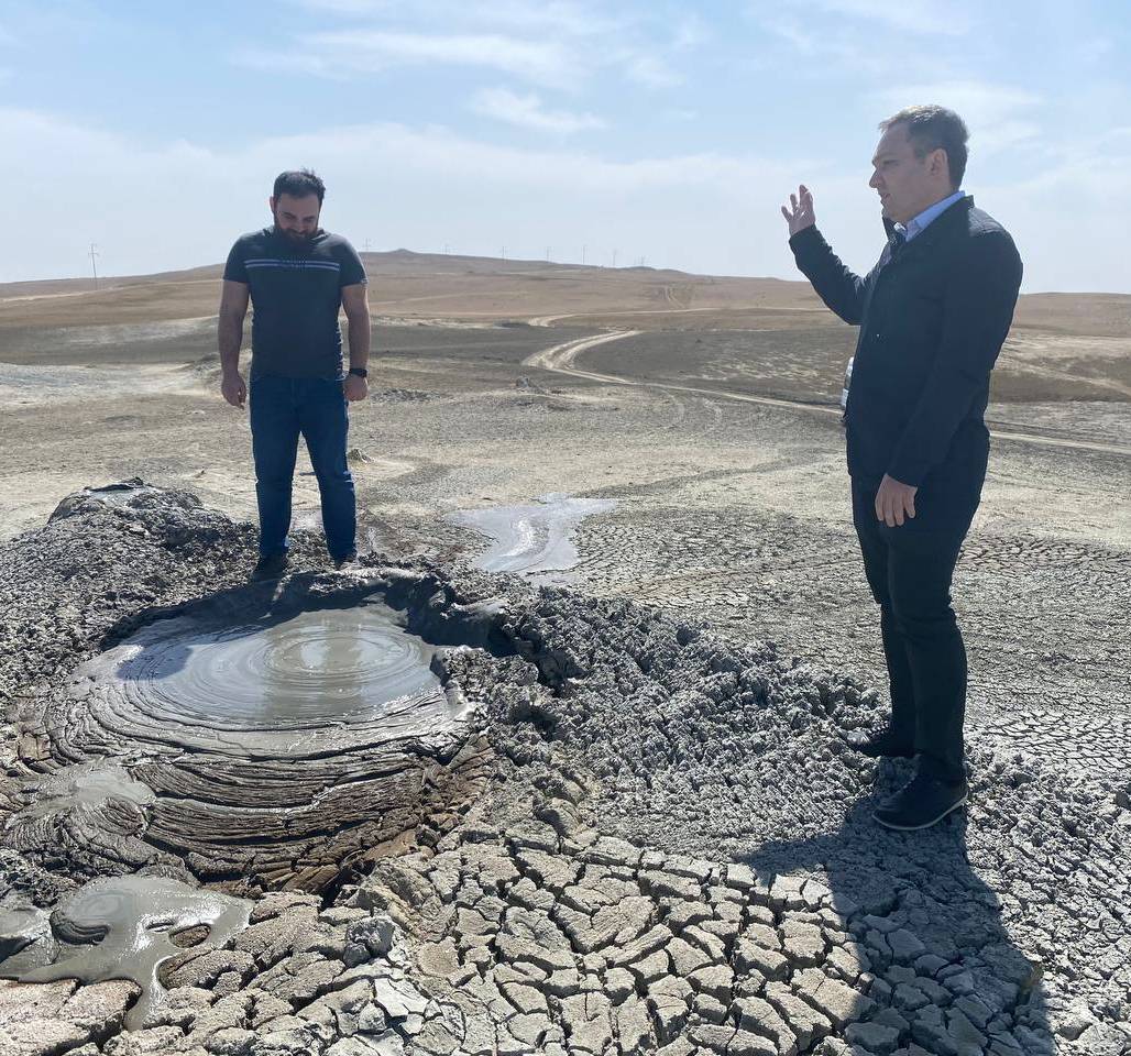 Students at the Graduate School of Economics and Business Visit Gobustan Mud Volcano