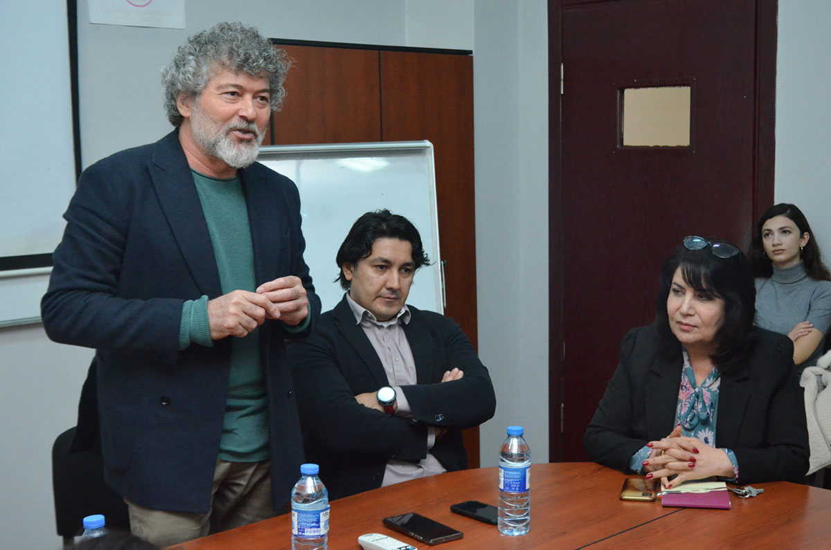 Meeting between the director of “Qanun” Publishing House Shahbaz Khuduoghlu, and students of English Language and Literature Department