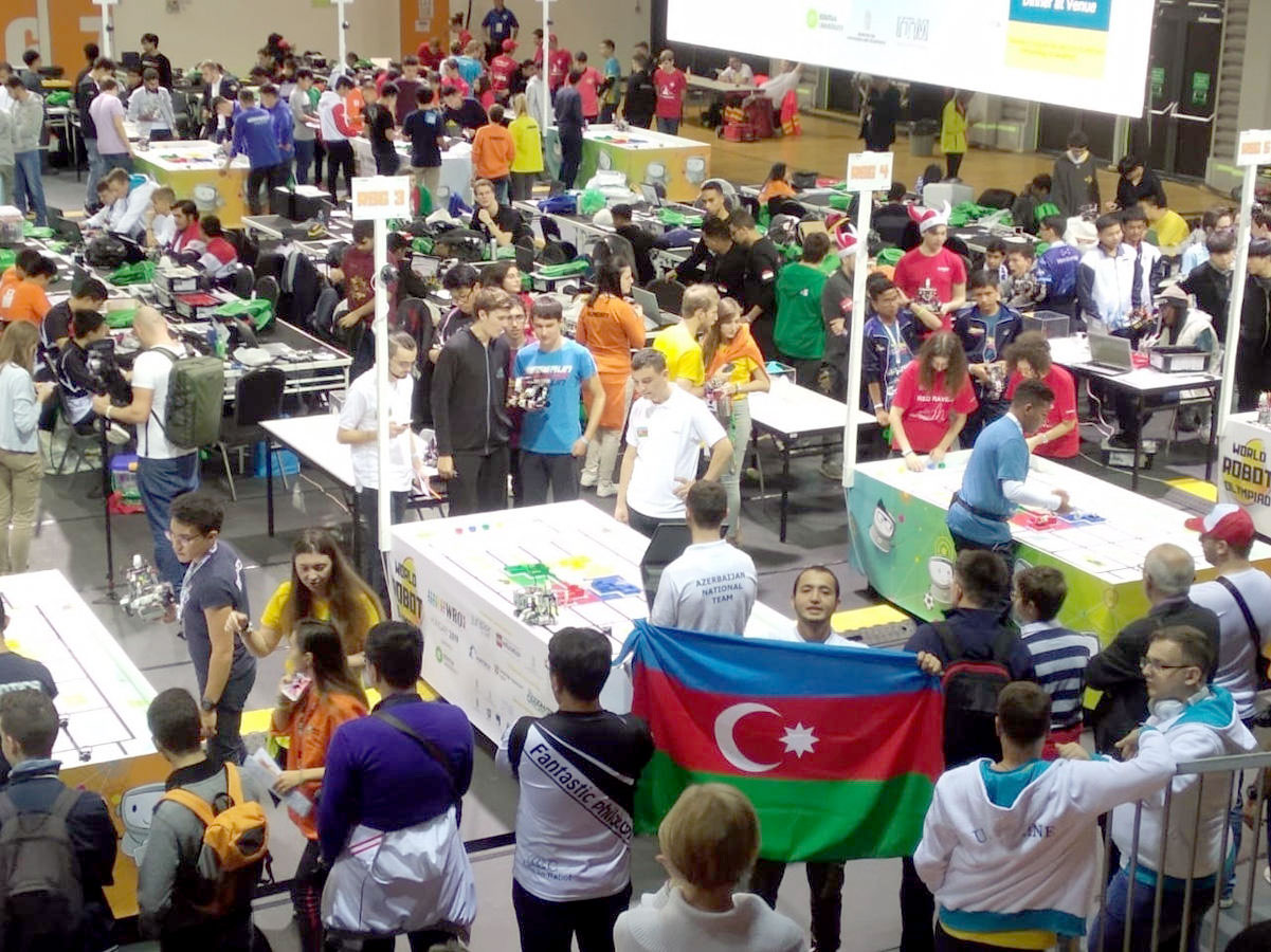 Country’s Websites Reported on Success of Khazar University Student Team Representing Azerbaijan at World Robot Olympiad