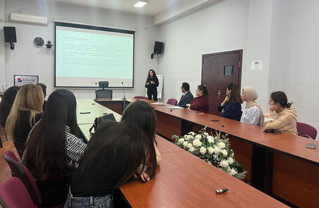 PhD student of Istanbul University at the seminar held at Khazar University