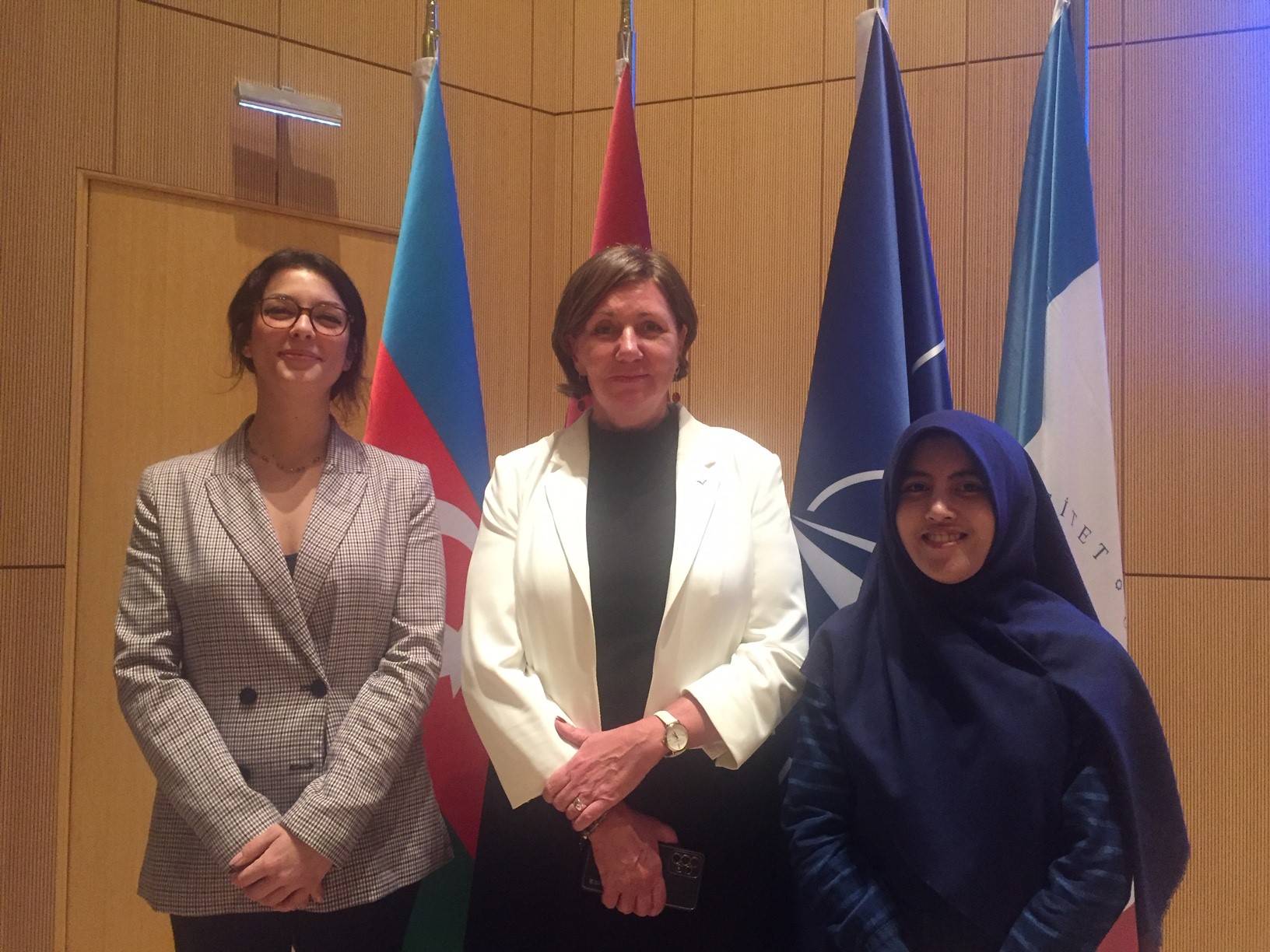 Nailekhanim scholarship students at "Women, Peace and Security" conference
