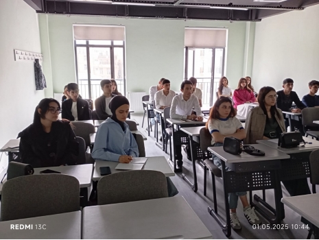 Students Attend a Specialist Lecture