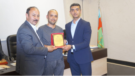 Dillər və ədəbiyyatlar departamentinin müəllimi təltif olunub