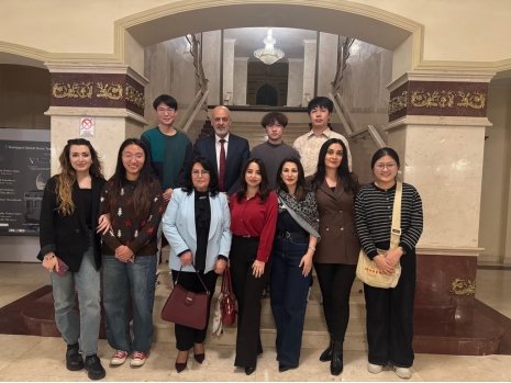 Foreign Students Attend "The Devil" Performance