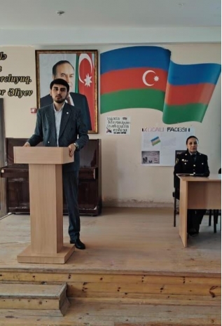 Psixologiya departamenti əməkdaşı maarifləndirici seminarda