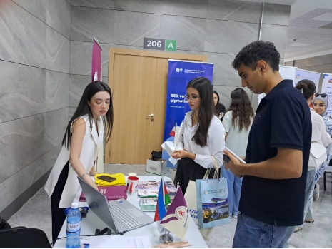 Xəzər Universiteti ali təhsil müəssisələrinin sərgisində