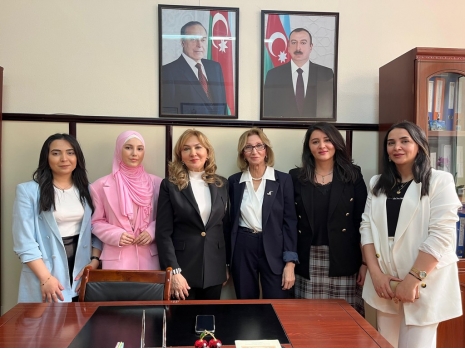 Dillər bölməsinin koordinatoru  elmi konfransda