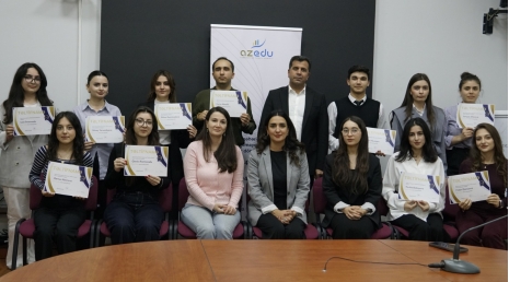 Xəzər Universitetinin “Brend tələbə”ləri mükafatlandırılıb