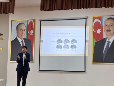 Psychology Department Staff Member Conducts Educational Seminar on "Early Detection of Students' Risky Behaviors at School and the Role of the Teacher"