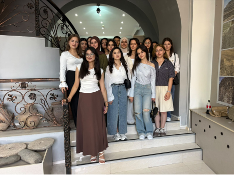 Xəzər Universitetində ilk dərs: tələbələr Qədim dünya tarixinə səyahət edib