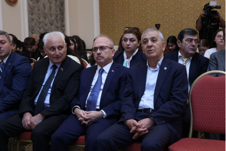 Qarabağ və Şərqi Zəngəzurun Türk-İslam irsi beynəlxalq simpoziumda müzakirə olunub   