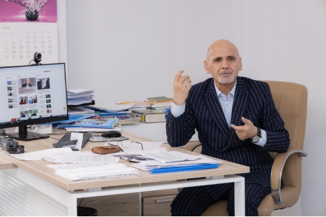 ""Xəzər"in ədəbiyyat səyyahları" Dünya məktəbində